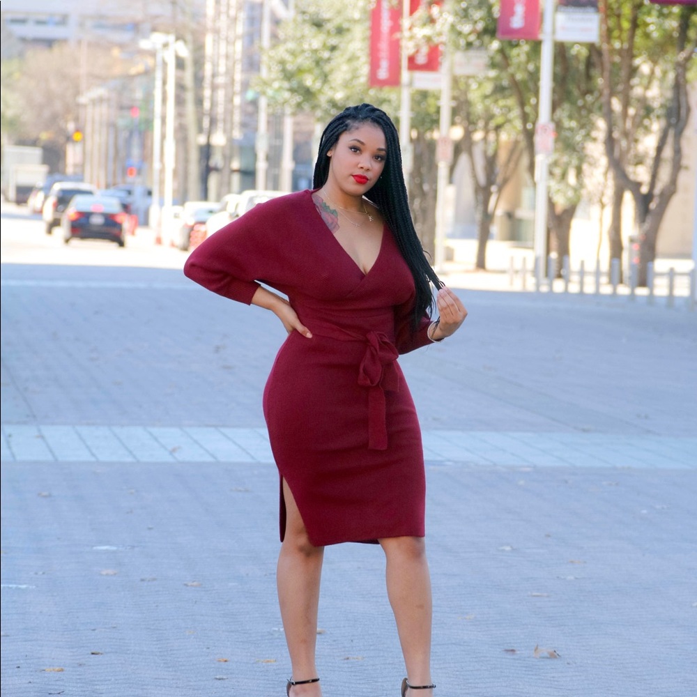 *NWT* SURPLICE BELTED SWEATER DRESS - WINE COLOR 🍷(HOLIDAY DRESS)
